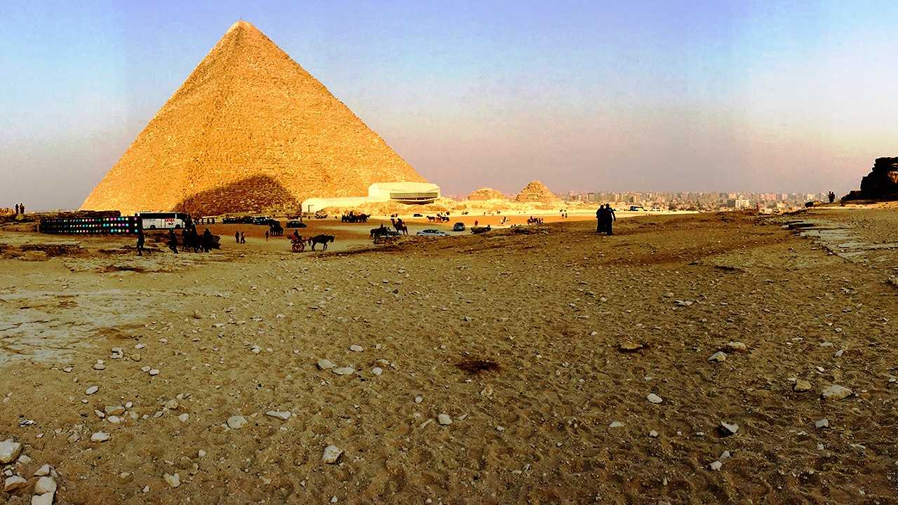 Cruisin’ Around Cairo Egypt
